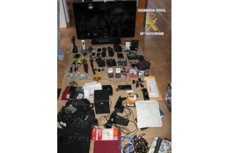 La Guardia Civil detiene a un hombre en Calp por intentar robar en un chalet La Guardia Civil detiene a un hombre en Calp por intentar robar en un chalet