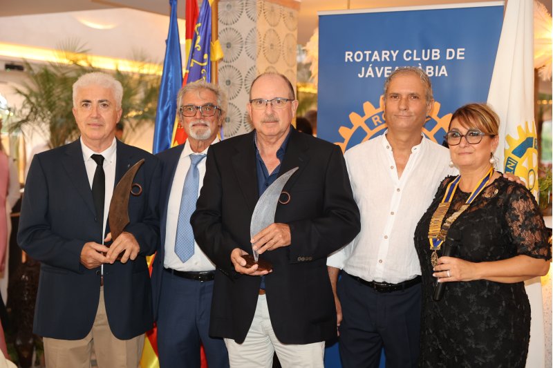 GALERÍA de FOTOS de la GALA del club ROTARY XÀBIA, con los reconocimientos y condecoraciones GALERÍA de FOTOS de la GALA del club ROTARY XÀBIA, con los reconocimientos y condecoraciones