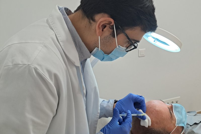 El Hospital San Carlos de Denia del Grupo HLA ofrece a sus pacientes un nuevo y revolucionario tratamiento capilar El Hospital San Carlos de Denia del Grupo HLA ofrece a sus pacientes un nuevo y revolucionario tratamiento capilar