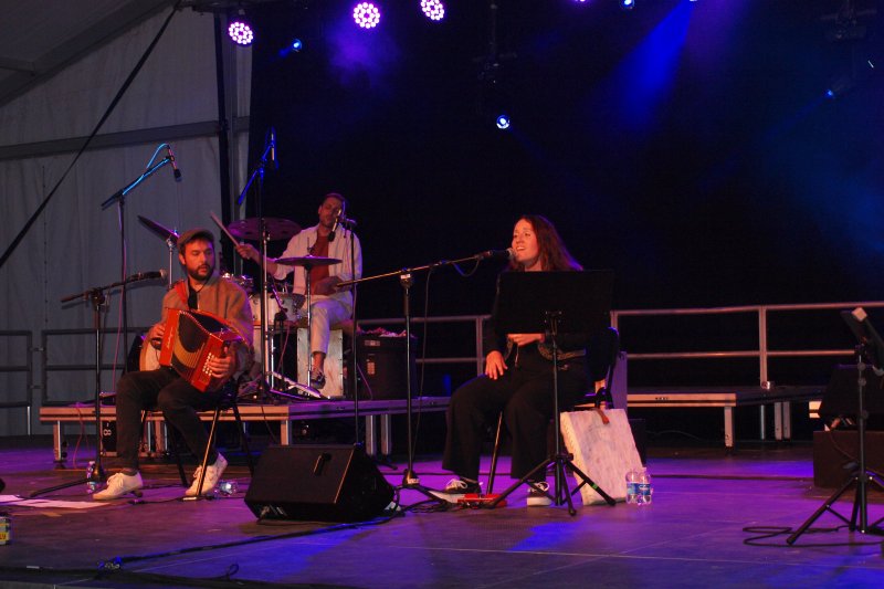 Xàbia Folk tanca una edició amb gran afluència de públic Xàbia Folk tanca una edició amb gran afluència de públic