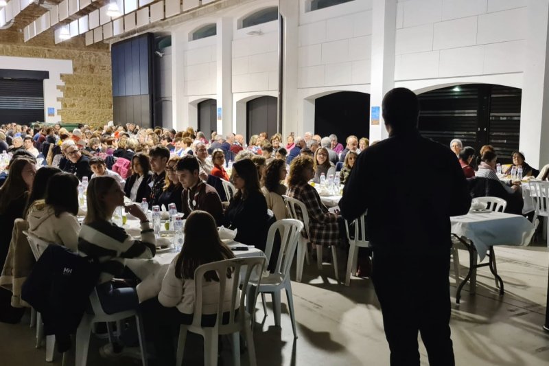 El “Sopar de la fam” d’Ondara reuneix a més de 320 assistents en solidaritat amb Mans Unides El “Sopar de la fam” d’Ondara reuneix a més de 320 assistents en solidaritat amb Mans Unides