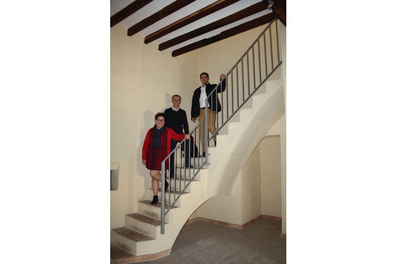 Ondara instal·la una barana a l’escala de la Torre del Rellotge per a fer-la visitable Ondara instal·la una barana a l’escala de la Torre del Rellotge per a fer-la visitable