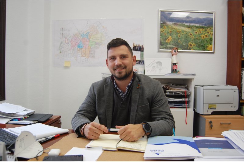 Pego agota la dotación de ayudas del Pla Resisteix con más de ciento cincuenta pequeñas empresas como beneficiarias Pego agota la dotación de ayudas del Pla Resisteix con más de ciento cincuenta pequeñas empresas como beneficiarias