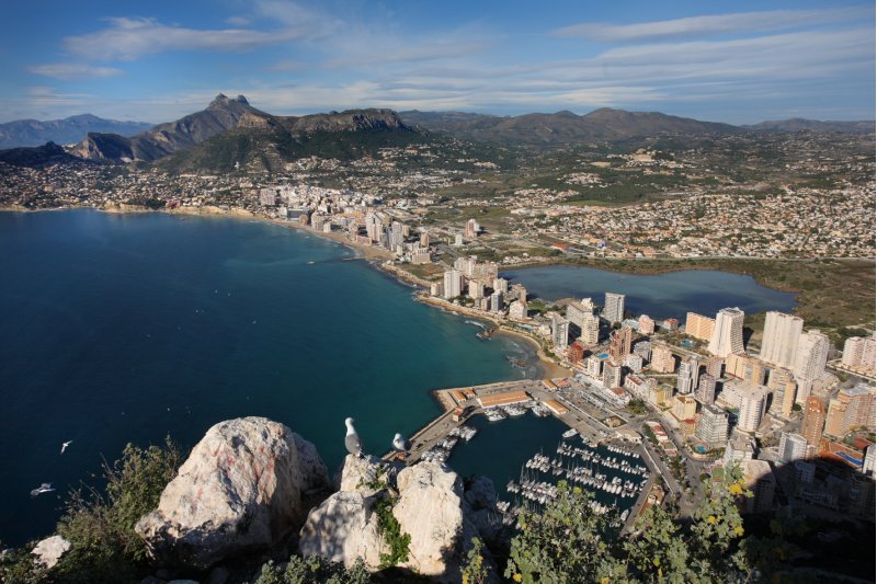 Calp destina 200.000 euros al alquiler de terreno privado para destinarlo a aparcamiento público Calp destina 200.000 euros al alquiler de terreno privado para destinarlo a aparcamiento público