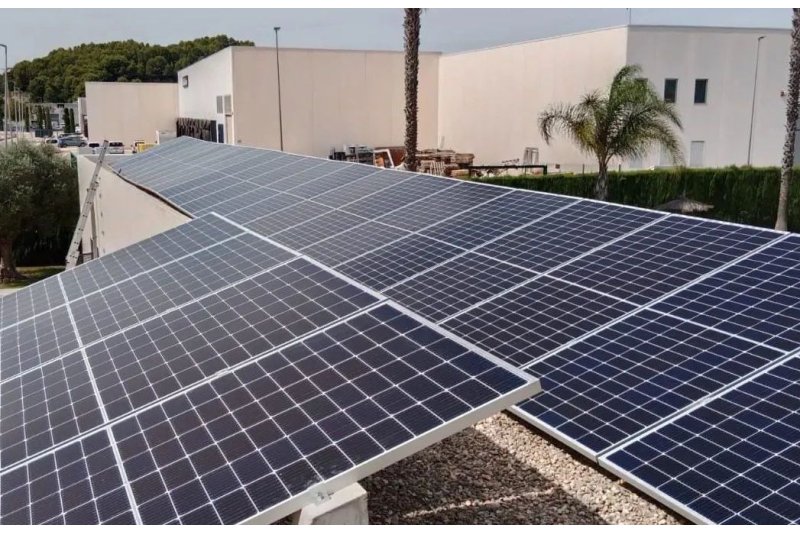 Pedreguer destinarà 97.260,92 euros per a instal·lar panells solars als edificis municipals Pedreguer destinarà 97.260,92 euros per a instal·lar panells solars als edificis municipals