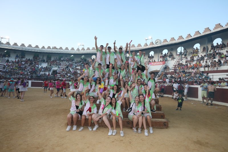 L’entrada de quintades fa bullir la plaça de bous d’Ondara com a epicentre de Sant Jaume fester L’entrada de quintades fa bullir la plaça de bous d’Ondara com a epicentre de Sant Jaume fester