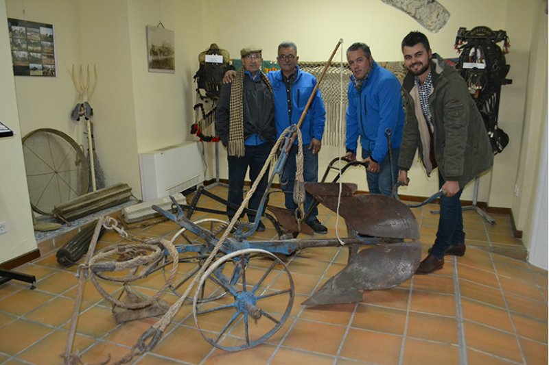 Quan de carreters i llauradors la comarca n’era plena Quan de carreters i llauradors la comarca n’era plena