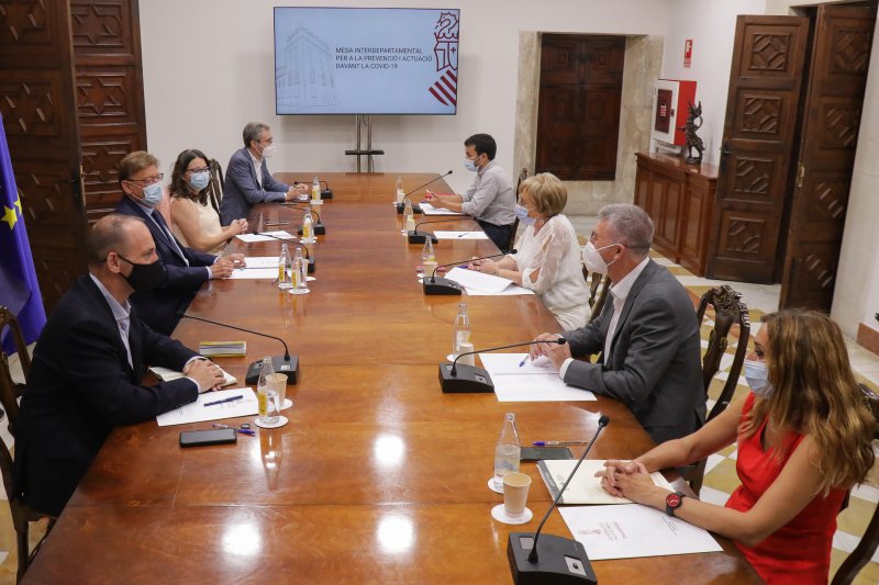 La Generalitat elimina el toque de queda Dénia, Calp, Gata, Teulada, Pedreguer, Ondara y Pego  La Generalitat elimina el toque de queda Dénia, Calp, Gata, Teulada, Pedreguer, Ondara y Pego