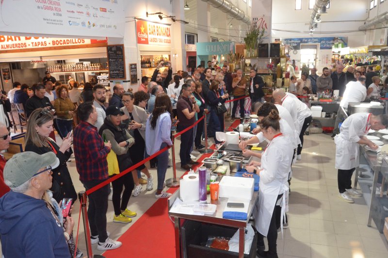 Cristina Gómez, del restaurante Fierro de Valencia, gana el Concurso de la Gamba Roja Cristina Gómez, del restaurante Fierro de Valencia, gana el Concurso de la Gamba Roja