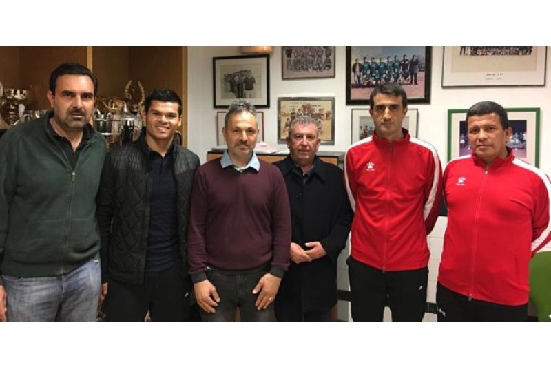 Preferente: Benja Pérez se estrena como entrenador del Calpe Preferente: Benja Pérez se estrena como entrenador del Calpe