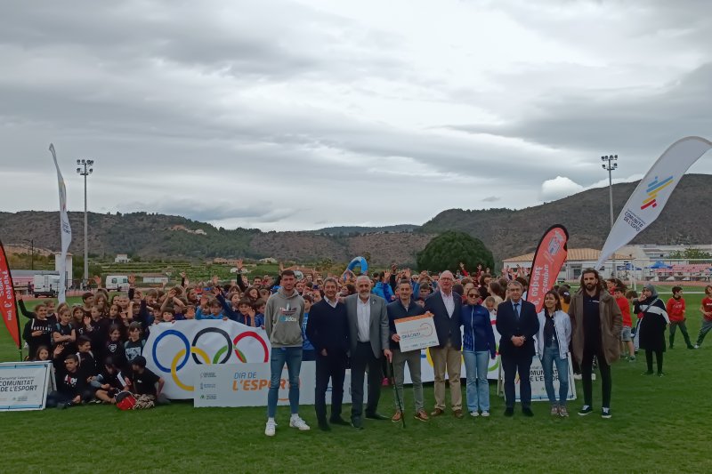 Tres-cents cinquanta escolars col·loquen a Pego com a cap de cartell del Dia de l’Esport de la Comunitat Valenciana 2024 Tres-cents cinquanta escolars col·loquen a Pego com a cap de cartell del Dia de l’Esport de la Comunitat Valenciana 2024