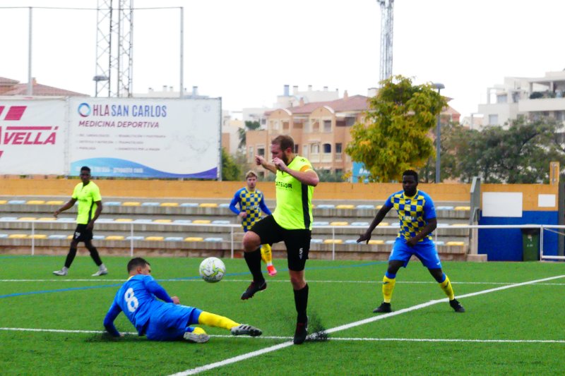 Regional Preferente: El Jávea gana a un Pego con diez (2-0) y el Dénia empata sin goles Regional Preferente: El Jávea gana a un Pego con diez (2-0) y el Dénia empata sin goles