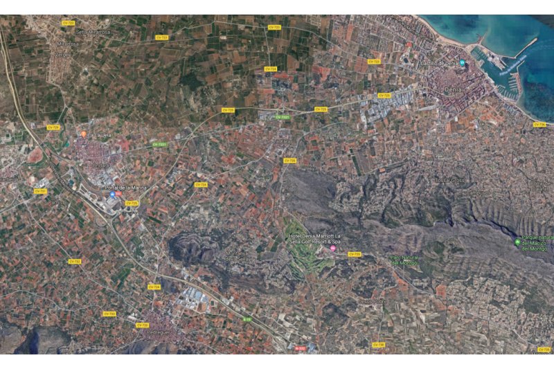 El Ayuntamiento de Pedreguer reitera la defensa del trazado en paralelo a la autopista del Tren de la Costa al tiempo que cobra fuerza la alternativa de la futura estación en Dénia   El Ayuntamiento de Pedreguer reitera la defensa del trazado en paralelo a la autopista del Tren de la Costa al tiempo que cobra fuerza la alternativa de la futura estación en Dénia