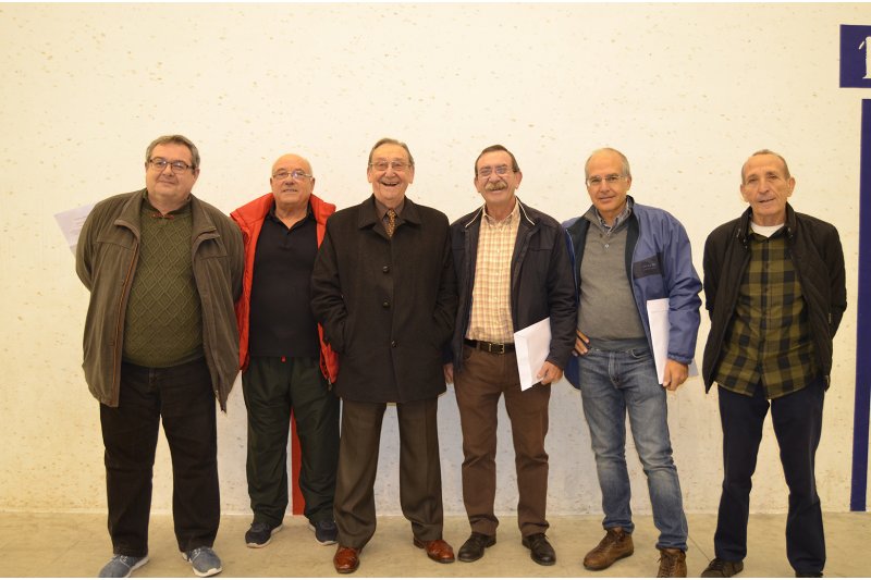 L'assemblea del Club de Pilota Dénia autoritza a la directiva a buscar  L'assemblea del Club de Pilota Dénia autoritza a la directiva a buscar