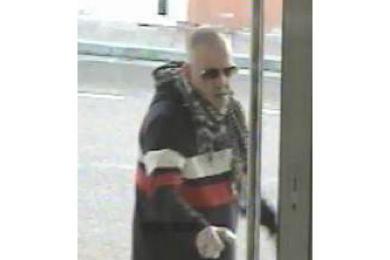 La Guardia Civil busca a dos hombres por el atraco a un banco en Orba La Guardia Civil busca a dos hombres por el atraco a un banco en Orba