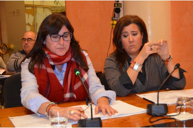 El PP de Dénia considera que el informe de la Diputación sobre la suspensión de licencias no es vinculante El PP de Dénia considera que el informe de la Diputación sobre la suspensión de licencias no es vinculante