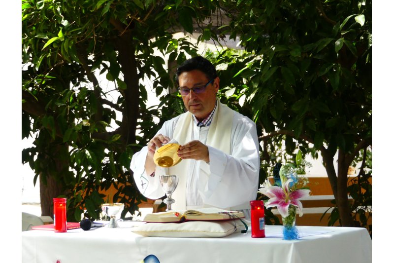 Carlos Pons deja la parroquia de Pedreguer y lo sustituye Amadeo Romá Carlos Pons deja la parroquia de Pedreguer y lo sustituye Amadeo Romá