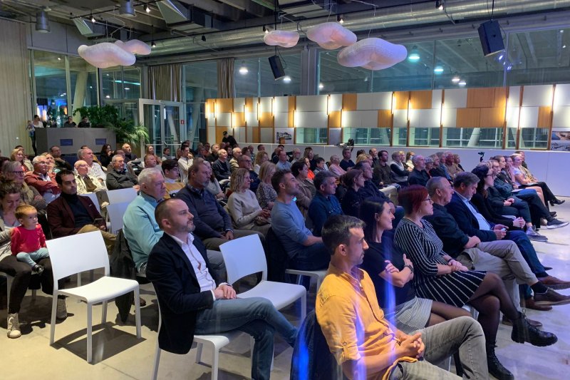 Nodrissa y Pep Romany reciben los Premis de la Tardor Nodrissa y Pep Romany reciben los Premis de la Tardor