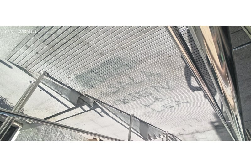 Pintadas contra la alcaldesa de Calp Pintadas contra la alcaldesa de Calp