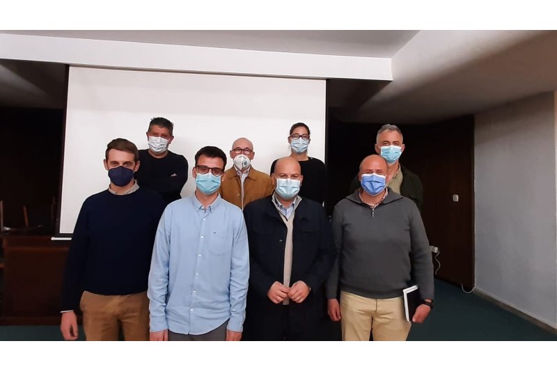 Ayuntamientos de la comarca buscan una salida común a la crisis agrícola de la Xylella Ayuntamientos de la comarca buscan una salida común a la crisis agrícola de la Xylella