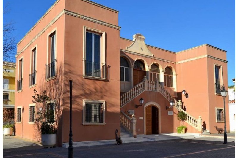 Jesús Pobre reparte kits de protección contra la COVID-19 Jesús Pobre reparte kits de protección contra la COVID-19