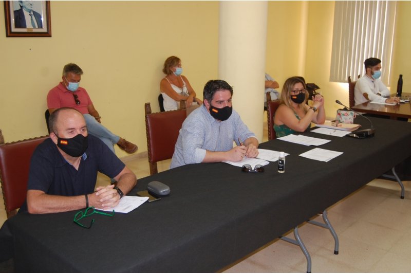 El PP provincial exige la dimisión de los alcaldes de El Verger y Els Poblets por vacunarse contra el COVID sin ser grupo de riesgo El PP provincial exige la dimisión de los alcaldes de El Verger y Els Poblets por vacunarse contra el COVID sin ser grupo de riesgo