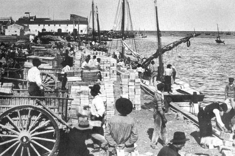 Un lugar con mucha historia… que contar: Javier Calvo nos descubre el ADN de Els Magazinos a través de las huellas del tiempo  Un lugar con mucha historia… que contar: Javier Calvo nos descubre el ADN de Els Magazinos a través de las huellas del tiempo