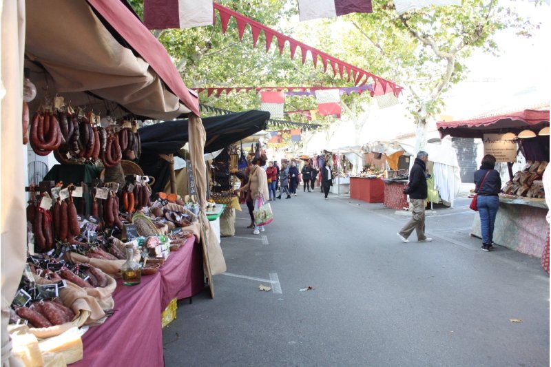 El mercat ambulant d’Ondara retorna amb productes d’alimentació i primera necessitat El mercat ambulant d’Ondara retorna amb productes d’alimentació i primera necessitat