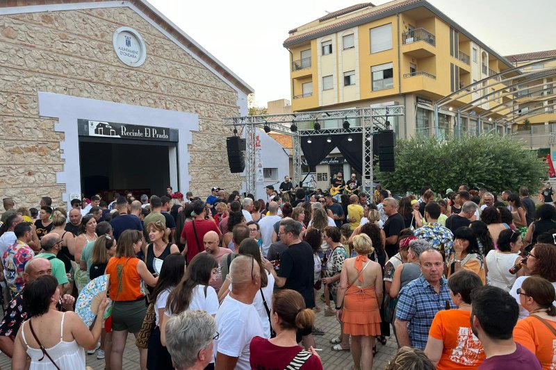 El rock&moll  eleva la seua cotització com a activitat alternativa de les festes de Sant Jaume d’Ondara El rock&moll  eleva la seua cotització com a activitat alternativa de les festes de Sant Jaume d’Ondara