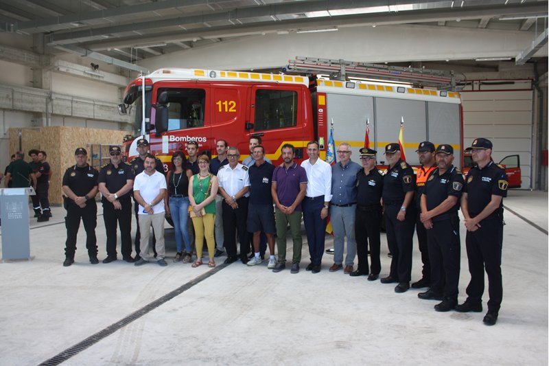 El parque auxiliar de bomberos de Benissa se inaugura con cinco efectivos mientras termina el proceso de oposiciones El parque auxiliar de bomberos de Benissa se inaugura con cinco efectivos mientras termina el proceso de oposiciones