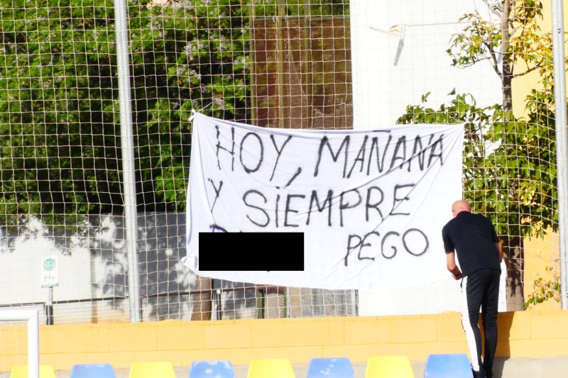 El Dénia denuncia el racismo… mientras su entorno se mofa e insulta al Pego El Dénia denuncia el racismo… mientras su entorno se mofa e insulta al Pego