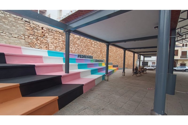 Pedreguer reivindica la diversitat i fermesa en el Dia de l’Orgull LGTBI Pedreguer reivindica la diversitat i fermesa en el Dia de l’Orgull LGTBI