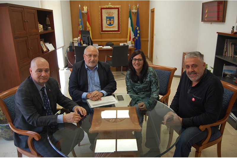 L’Ajuntament de Pego ultima un Pla de Mobilitat Urbana que permetrà rebre ajudes de fons europeus per a habilitar la Via Verda L’Ajuntament de Pego ultima un Pla de Mobilitat Urbana que permetrà rebre ajudes de fons europeus per a habilitar la Via Verda