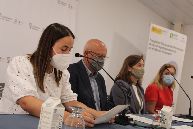 El Ministerio elige Dénia para evaluar un programa para prevenir los consumos abusivos de alcohol en la hostelería El Ministerio elige Dénia para evaluar un programa para prevenir los consumos abusivos de alcohol en la hostelería