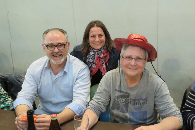 La gent major i amics de treball dediquen una festa d’homenatge a la tècnic d’Esports de Pedreguer Maria Ivars amb motiu de la seua jubilació La gent major i amics de treball dediquen una festa d’homenatge a la tècnic d’Esports de Pedreguer Maria Ivars amb motiu de la seua jubilació