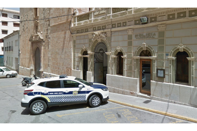 Pedreguer suma només dues denuncies per incomplir amb el confinament Pedreguer suma només dues denuncies per incomplir amb el confinament