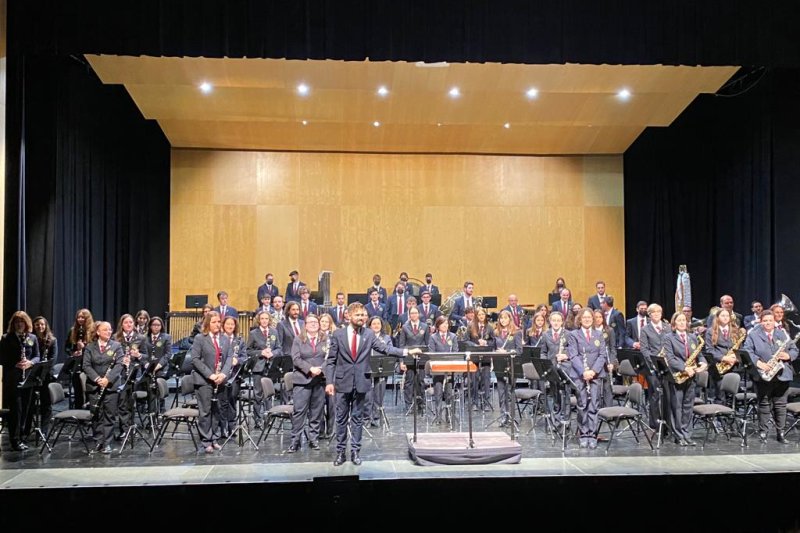 La música de banda llena el Auditori Teulada Moraira con motivo de Santa Cecília La música de banda llena el Auditori Teulada Moraira con motivo de Santa Cecília