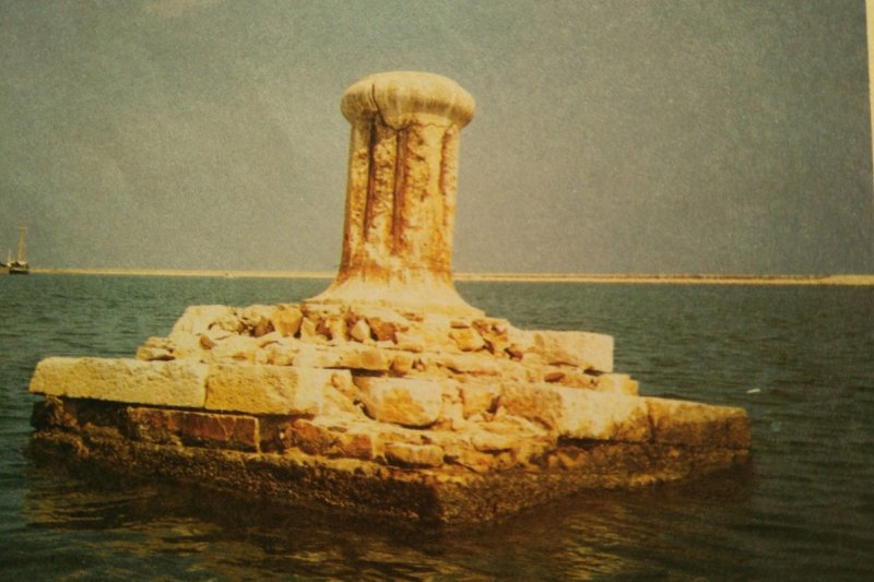 Dénia pedirá a la Generalitat que restaure los históricos duques de alba del puerto  Dénia pedirá a la Generalitat que restaure los históricos duques de alba del puerto