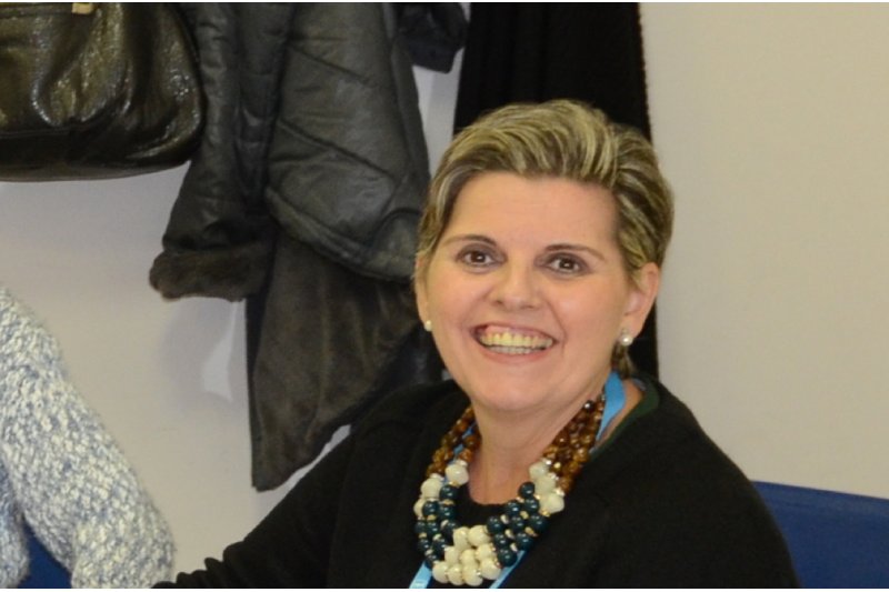 El ple de Pedreguer debat sobre la incompatibilitat d’una regidora que treballa en el servei municipal de neteja El ple de Pedreguer debat sobre la incompatibilitat d’una regidora que treballa en el servei municipal de neteja