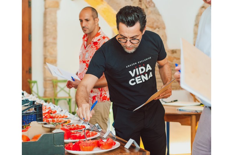 Quique Dacosta presidirá este domingo el jurado del IV Concurso de la Millor Tomaca de la Marina de Els Magazinos Quique Dacosta presidirá este domingo el jurado del IV Concurso de la Millor Tomaca de la Marina de Els Magazinos