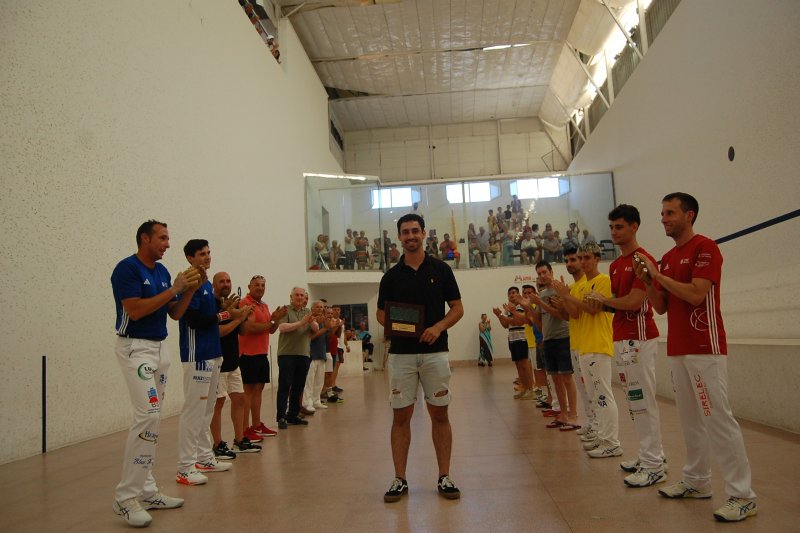 El trinquet “El Nel” de Murla llueix la imatge de Marc Giner en el cim de la pilota valenciana El trinquet “El Nel” de Murla llueix la imatge de Marc Giner en el cim de la pilota valenciana