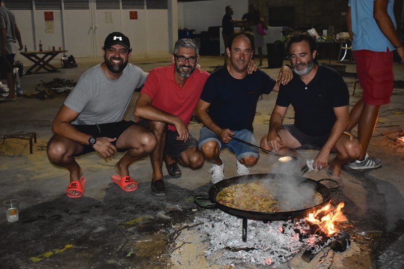 Cerca de 400 invitados disfrutan del concurso de paellas de la Semana de la Vela de Xàbia Cerca de 400 invitados disfrutan del concurso de paellas de la Semana de la Vela de Xàbia