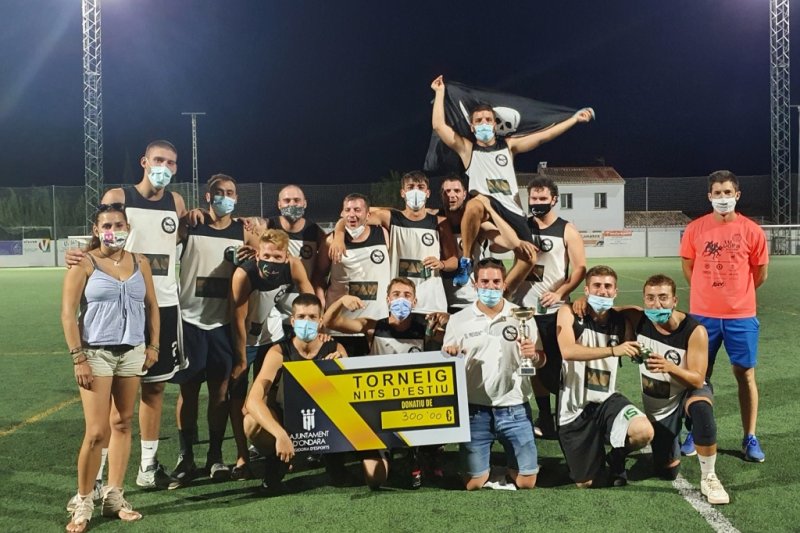 Bona Platja Team y Náutica Pérez se imponen en el torneo Nits d'Estiu de Ondara en fútbol 8 y fútbol sala Bona Platja Team y Náutica Pérez se imponen en el torneo Nits d'Estiu de Ondara en fútbol 8 y fútbol sala