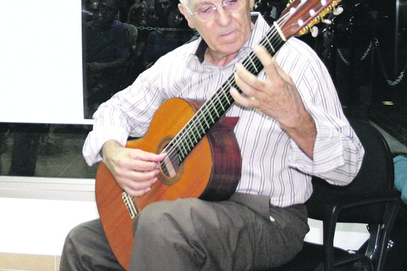 Joaquín Boscá, la guitarra al servicio de la cultura Joaquín Boscá, la guitarra al servicio de la cultura