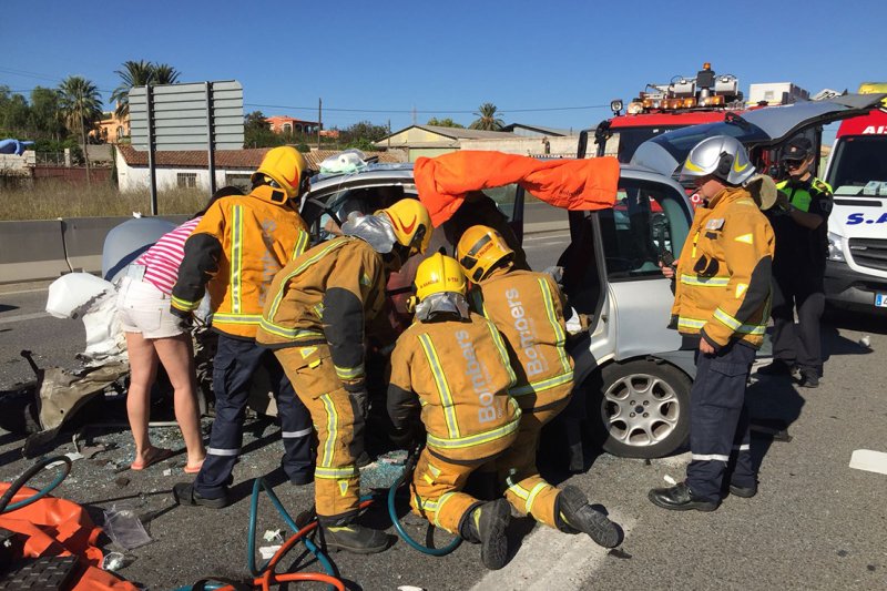 Grave accidente en la Nacional 332, a su paso por Pedreguer Grave accidente en la Nacional 332, a su paso por Pedreguer