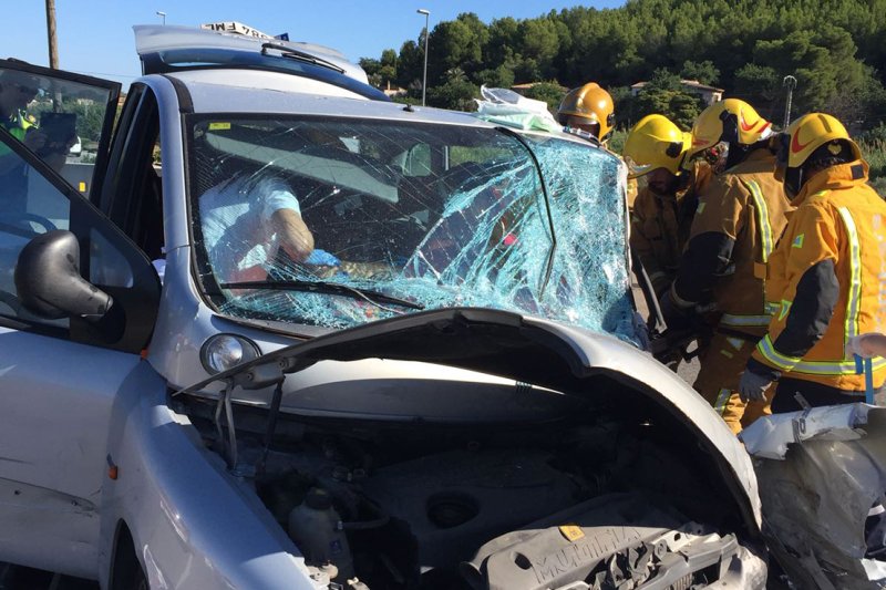 Grave accidente en la Nacional 332, a su paso por Pedreguer Grave accidente en la Nacional 332, a su paso por Pedreguer