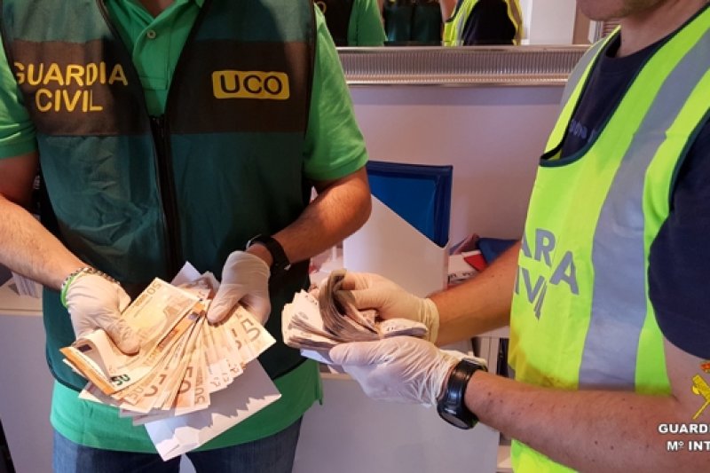 Dos detenidos en Xàbia por blanquear dinero de una organización criminal Dos detenidos en Xàbia por blanquear dinero de una organización criminal