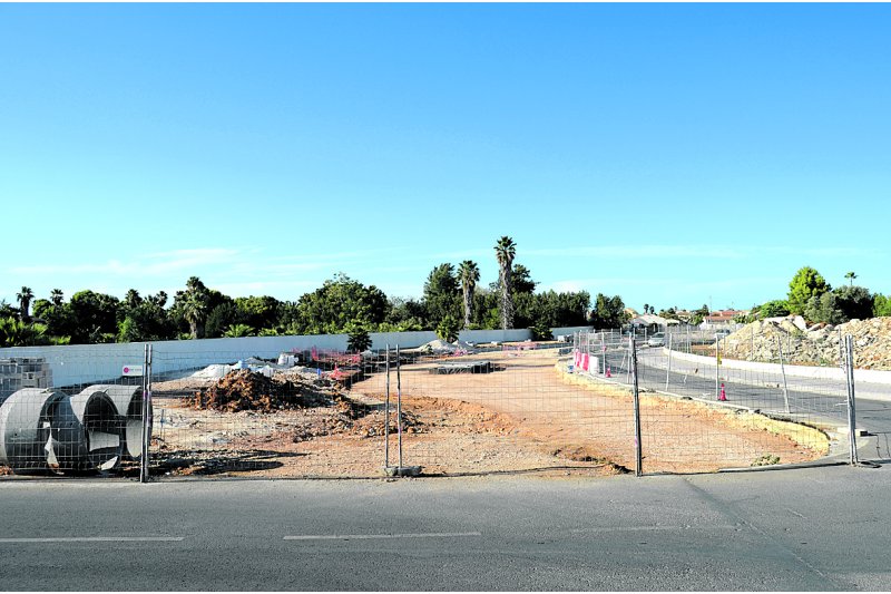 Las obras de los accesos al nuevo Raquel Payà también se paralizan por la subida de los precios  Las obras de los accesos al nuevo Raquel Payà también se paralizan por la subida de los precios