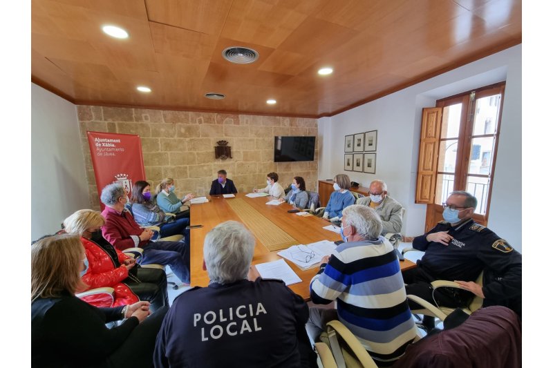 La mesa de la solidaridad coordinará en Xàbia las acciones de ayuda a Ucrania La mesa de la solidaridad coordinará en Xàbia las acciones de ayuda a Ucrania