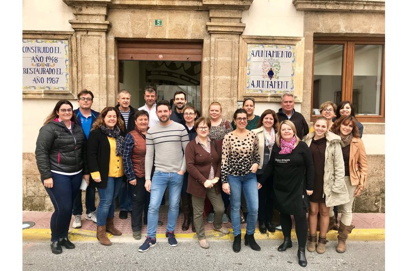 Continua la ronda de reunions amb les associacions locals a Poble Nou de Benitatxell Continua la ronda de reunions amb les associacions locals a Poble Nou de Benitatxell